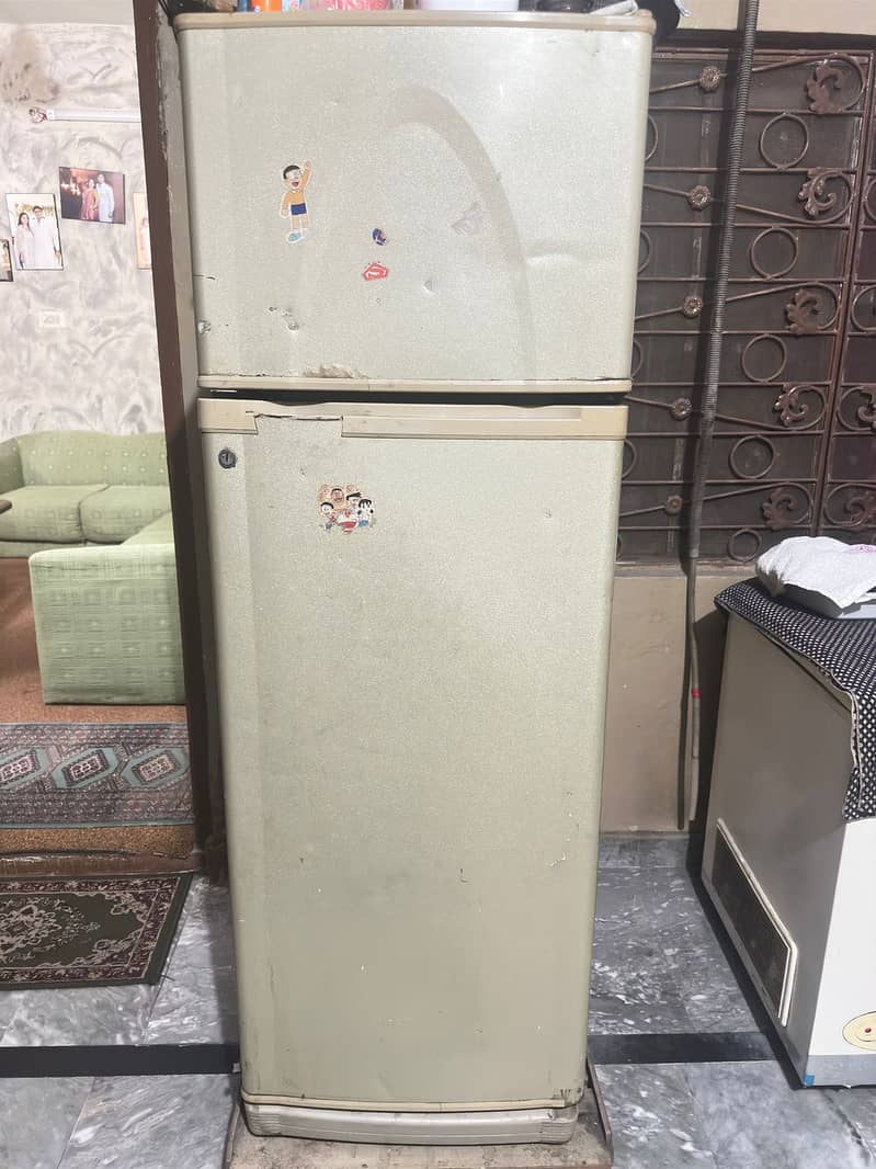 Dawlance Fridge - Medium size 0