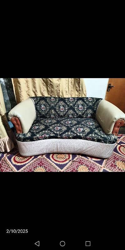 Sofa 2 seater and 3 seater good condition 2