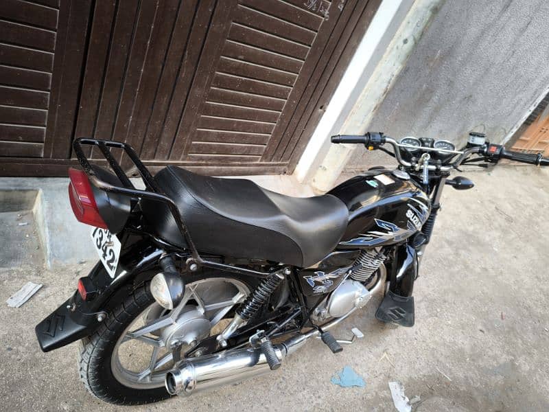 Suzuki Gs150se 3