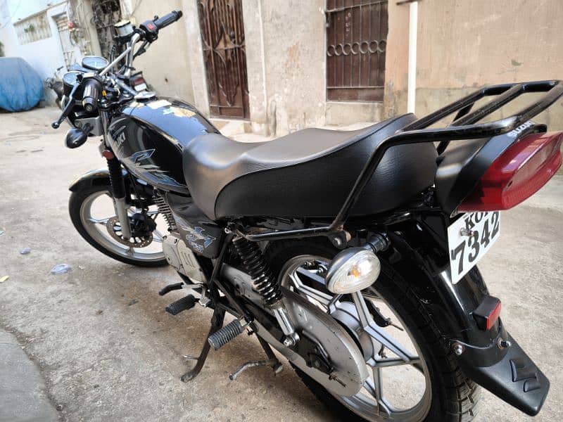 Suzuki Gs150se 5