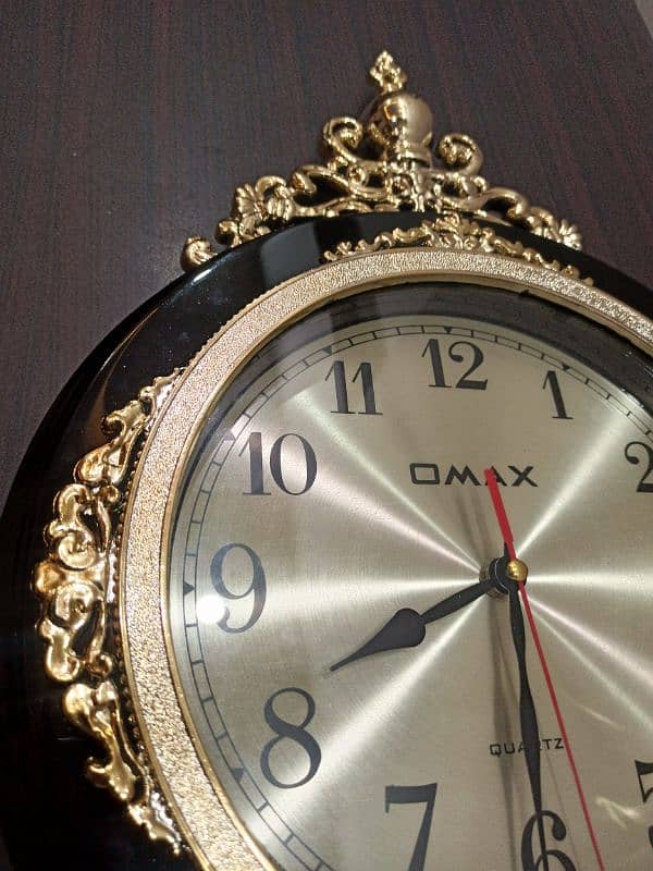 Beautiful Crown Gold Wall Hanging clock 4