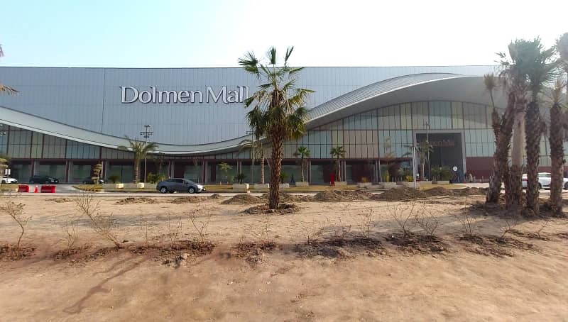 Investors Should Sale This Commercial Plot Located Ideally In DHA Defence 7