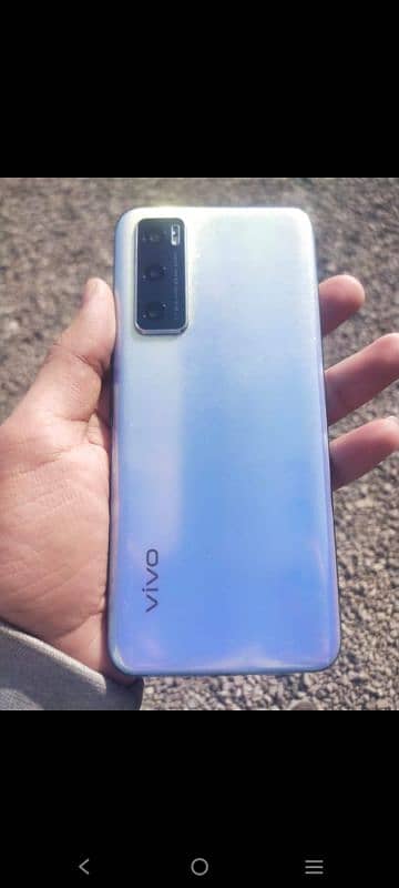 The Vivo V20 SE (v2022) is a smartphone 3