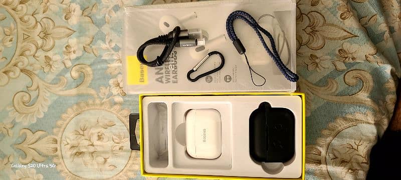 BASEUS ORIGINAL EARBUDS NEW 2