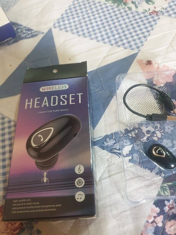 Wireless Ear pods headphones new 8