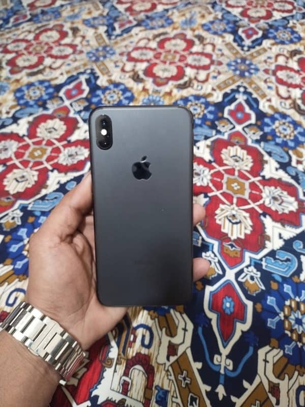 iphone xs max 4