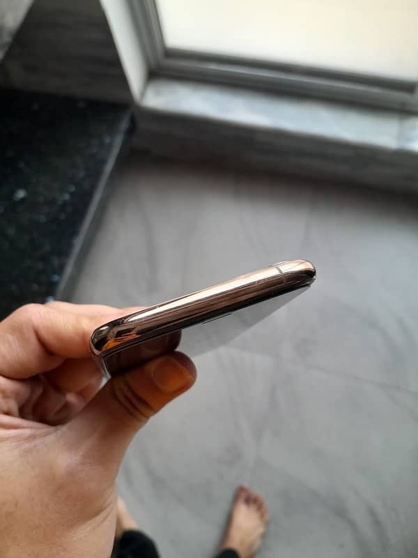 Iphone 11pro pta approved 6