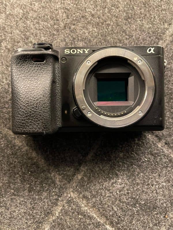 Sony Alpha a6400 Mirrorless Camera with 16-50mm Lens 3