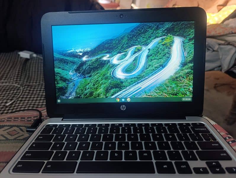 HP Chromebook 4/32Full Lush condition 1