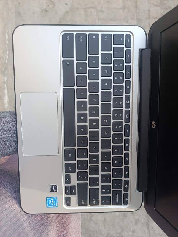 HP Chromebook 4/32Full Lush condition 6