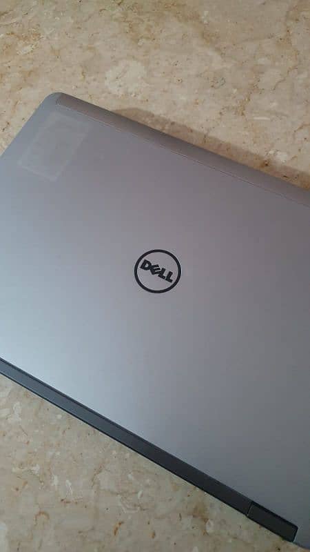 Dell Latitude E6440 1