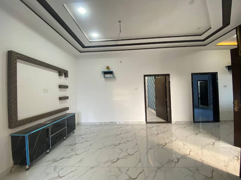 Raiz ul Jannah Rafi qamar road New brand stylish 5 marly carnor proper double story house for sale 7