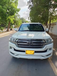 Bullet proof  Land cruiser V8 With driver in Lahore