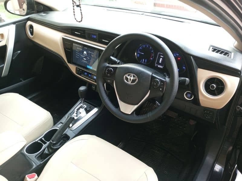 Toyota Grande 2017 Auto/Sunroof Fully Loaded Outclass in DHA Karachi 3