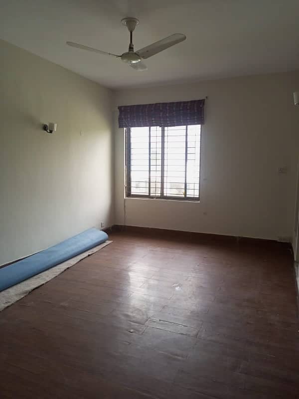 1 Kanal Upper Portion Available For Rent In Main Cantt. 0