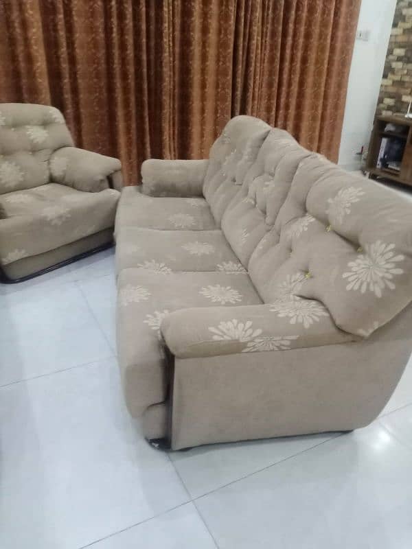 Luxury Sofa Set for Living/Drawing Room 1