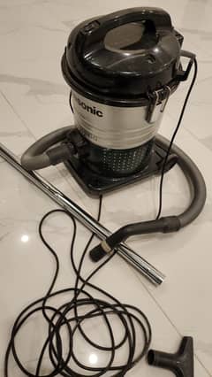 Heavy-Duty Panasonic Vacuum Cleaner for Sale!