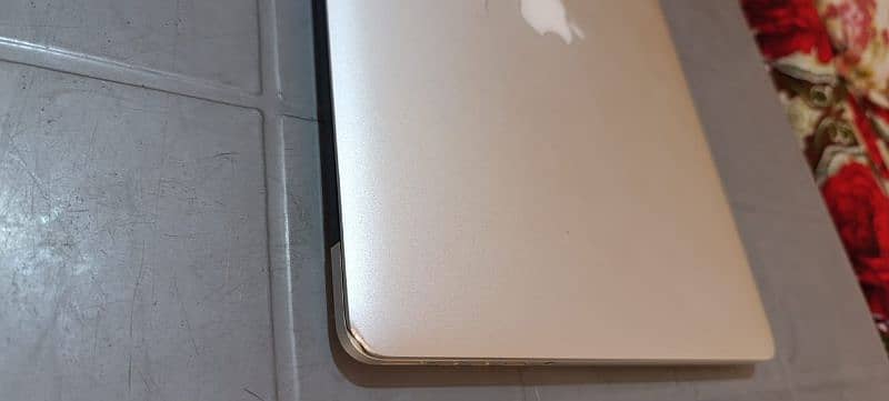 MacBook Pro 2015 15" inch 16/512 9