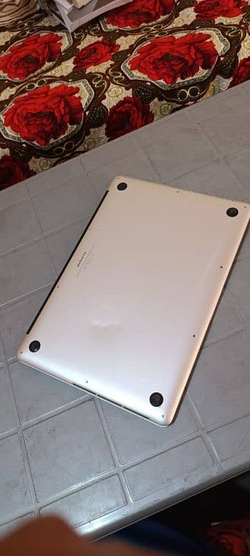 MacBook Pro 2015 15" inch 16/512 11