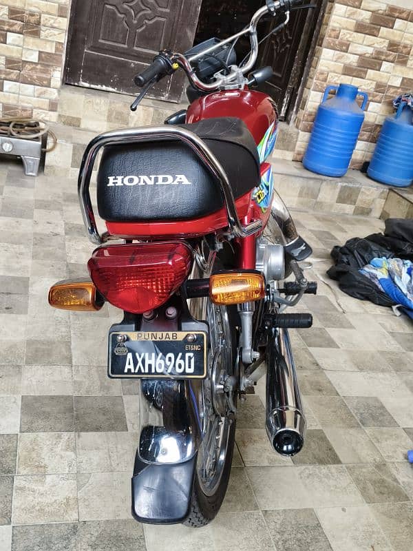 Honda 70 cc 2