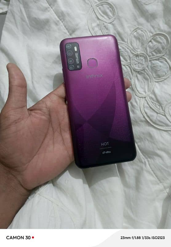 Infinix hot 9 saf condition ha koi folt ni ha 2