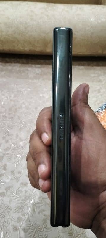 Samsung galaxy z fold 3 5g 4