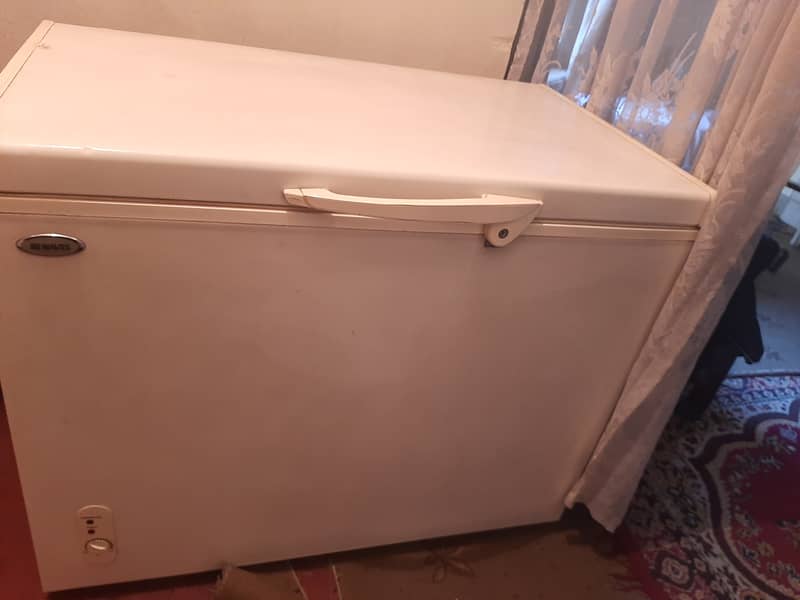 Totally new minor used Waves Deep Freezer urgent sale 6