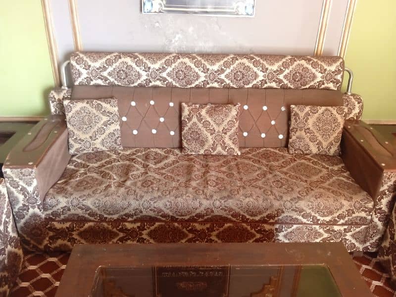 5 seater sofa and 2 side tables and 1 center table for sale 3