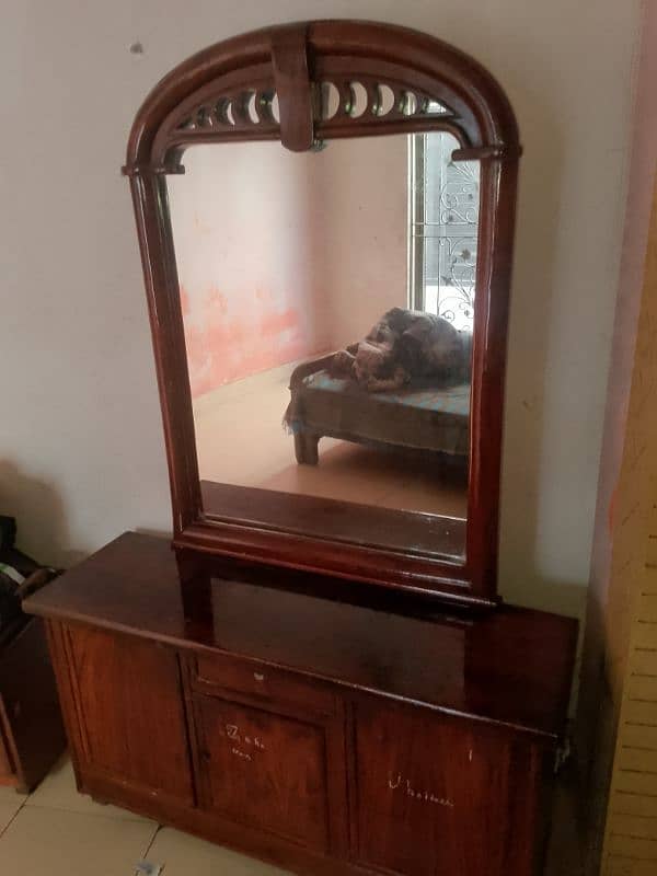 Used Wooden Dressing Table with Mirror for Sale – 12,500 0