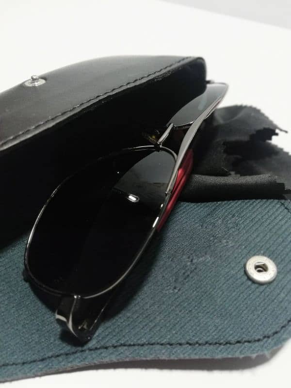 Aviator Sunglasses with Case 4