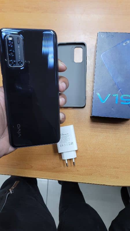 Vivo v19 like Brand New lush in display Fingerprint 2