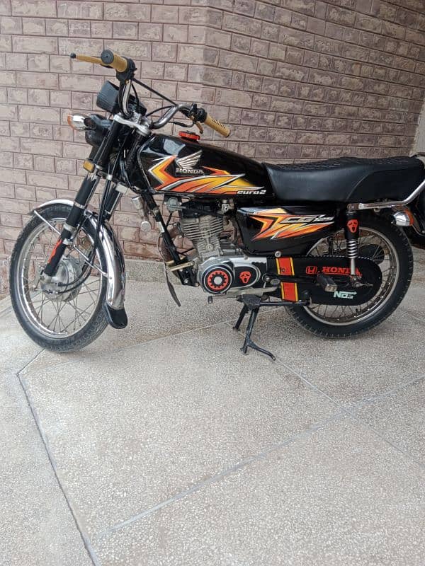 HONDA 125 USED AS NEW 10/10 6