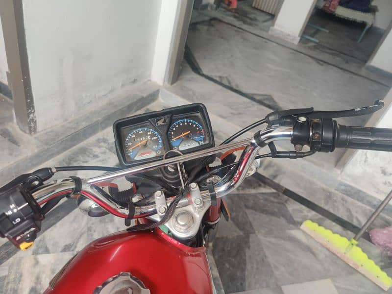 Like brand new bike second hand urgent cell 1