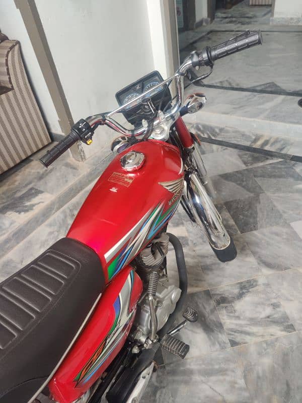 Like brand new bike second hand urgent cell 4