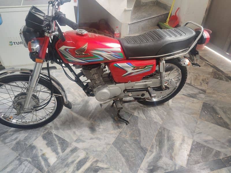 Like brand new bike second hand urgent cell 7