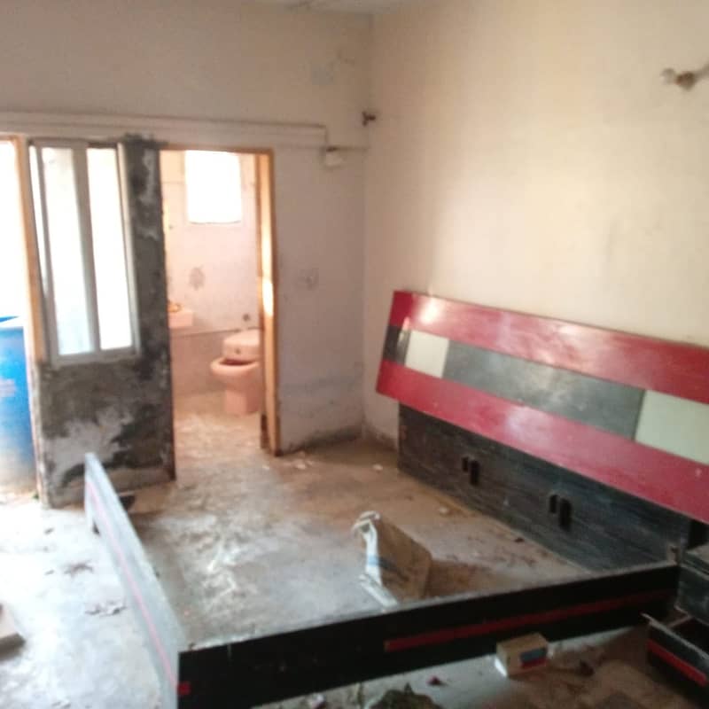 Prime Location Flat Available For sale In Gulistan-e-Jauhar - Block 13 2