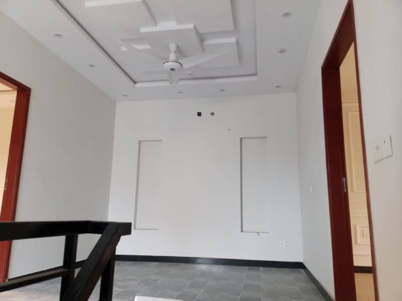 5 Marla brand new house for rent available in DHA rahbar 11 sector 2 bijali Pani available 9