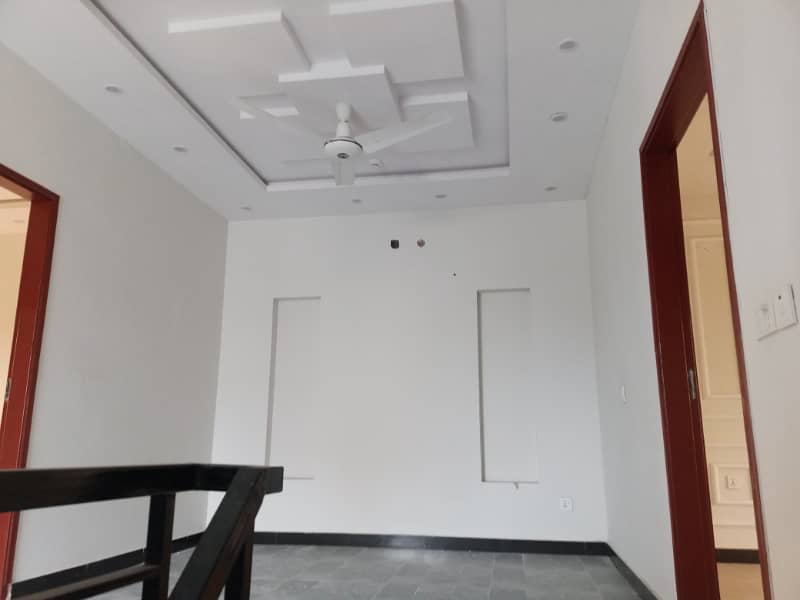 5 Marla brand new house for rent available in DHA rahbar 11 sector 2 bijali Pani available 10