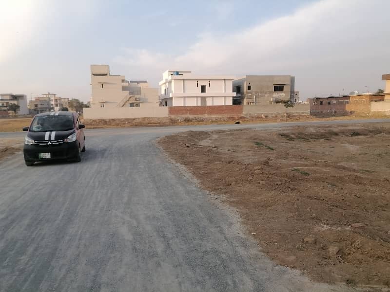 Prime Location 10 Marla House In Lahore Is Available For sale 2