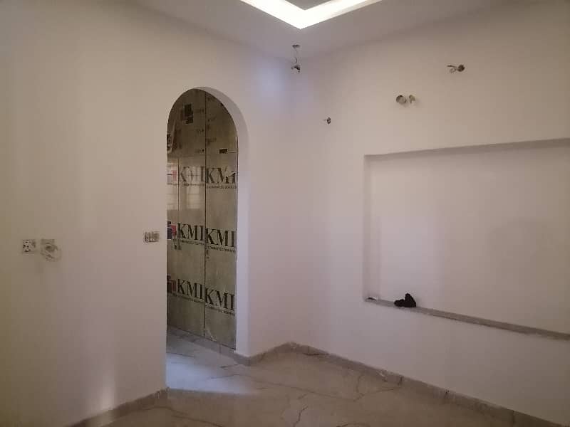 Prime Location 10 Marla House In Lahore Is Available For sale 13