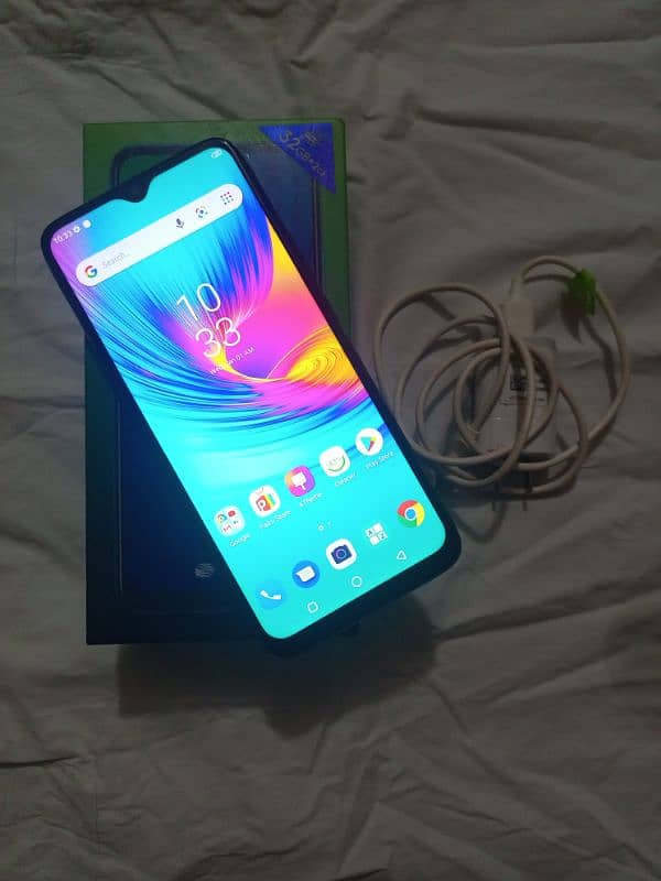 Infinix hot 9 play 2/32 GB with box and charger 4