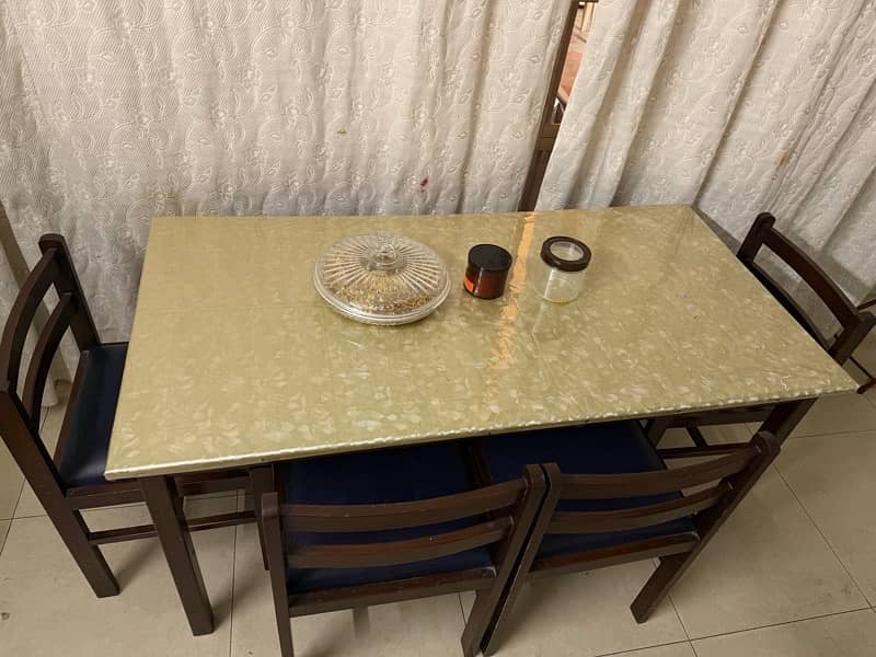 Dinning Table 6 seater - 9/10 3