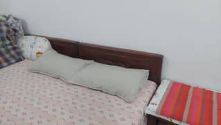 2 SINGLE BED WITHOUT MATTRESS