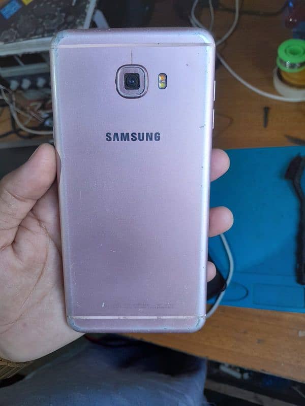 Samsung C7 4GB 64GB 0