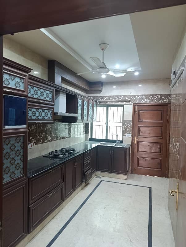 14marla 6beds neat and clean house for rent in G 13 4 islamabad 5