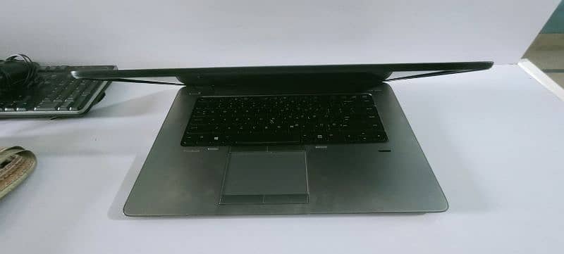 HP Laptop 3