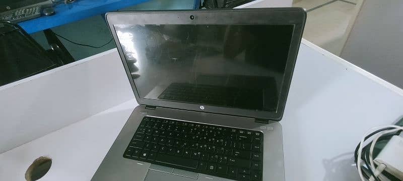 HP Laptop 8