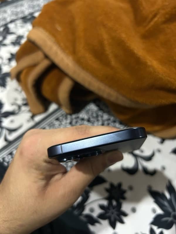 iPhone 15 Pro Max 256Gb 3