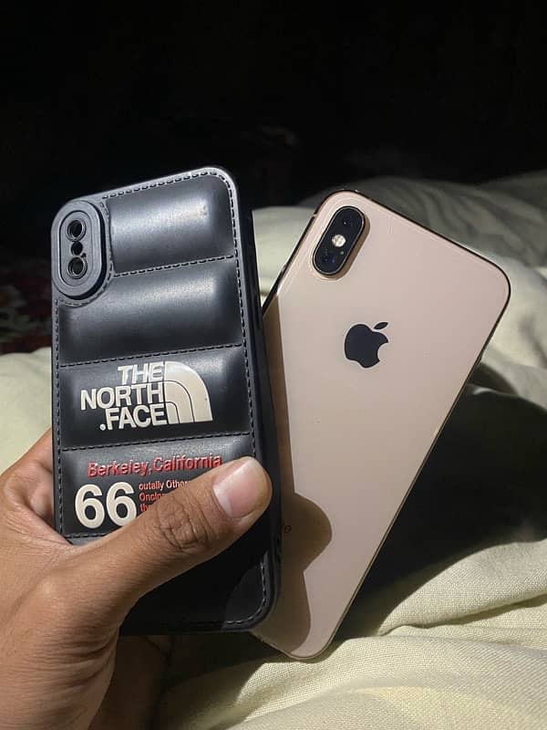 iphone xs nonpta 64gb gold colour 10/9,5 condition 1