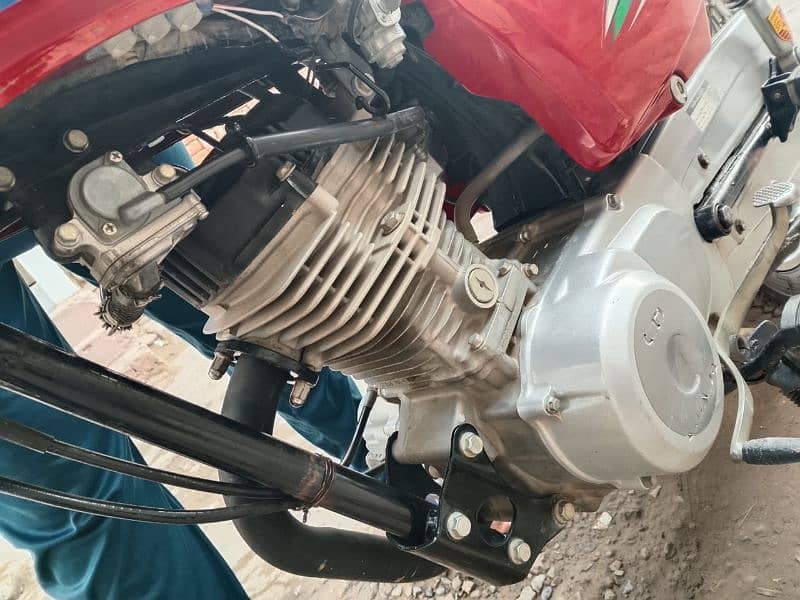 Honda 125 in genuine condition 10